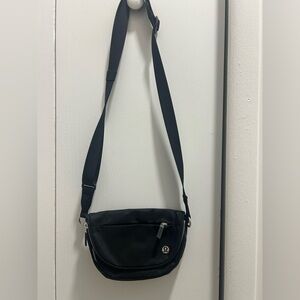 Lululemon Micro festival Bag